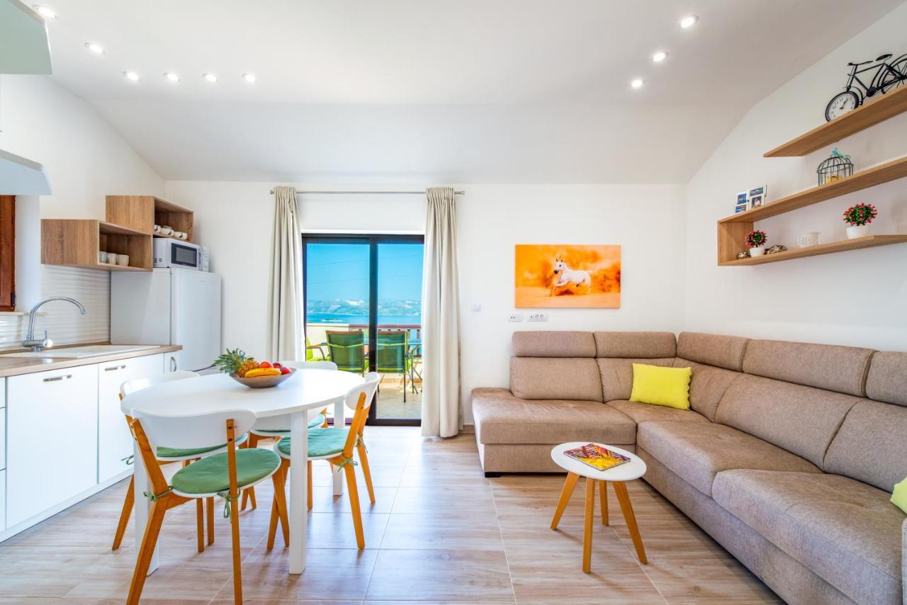 Penthouse With Panoramic View Apartment